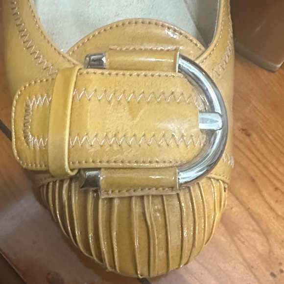 Stuart Weitzman Mustard Leather Buckle Ballet Flats - Picture 4 of 5